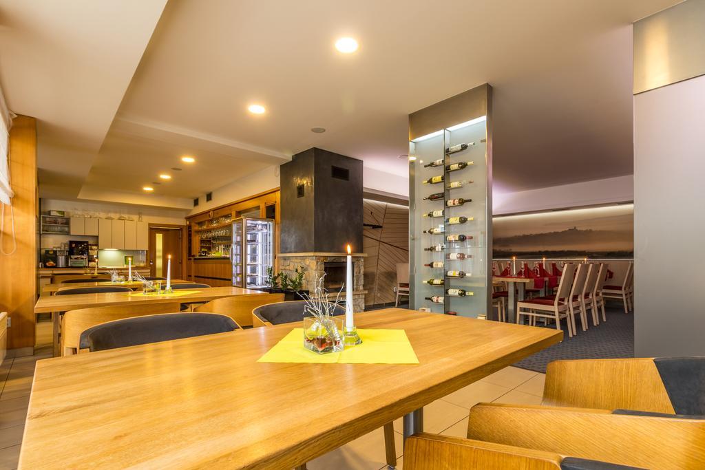 Hotel Kravi Hora Bořetice 외부 사진